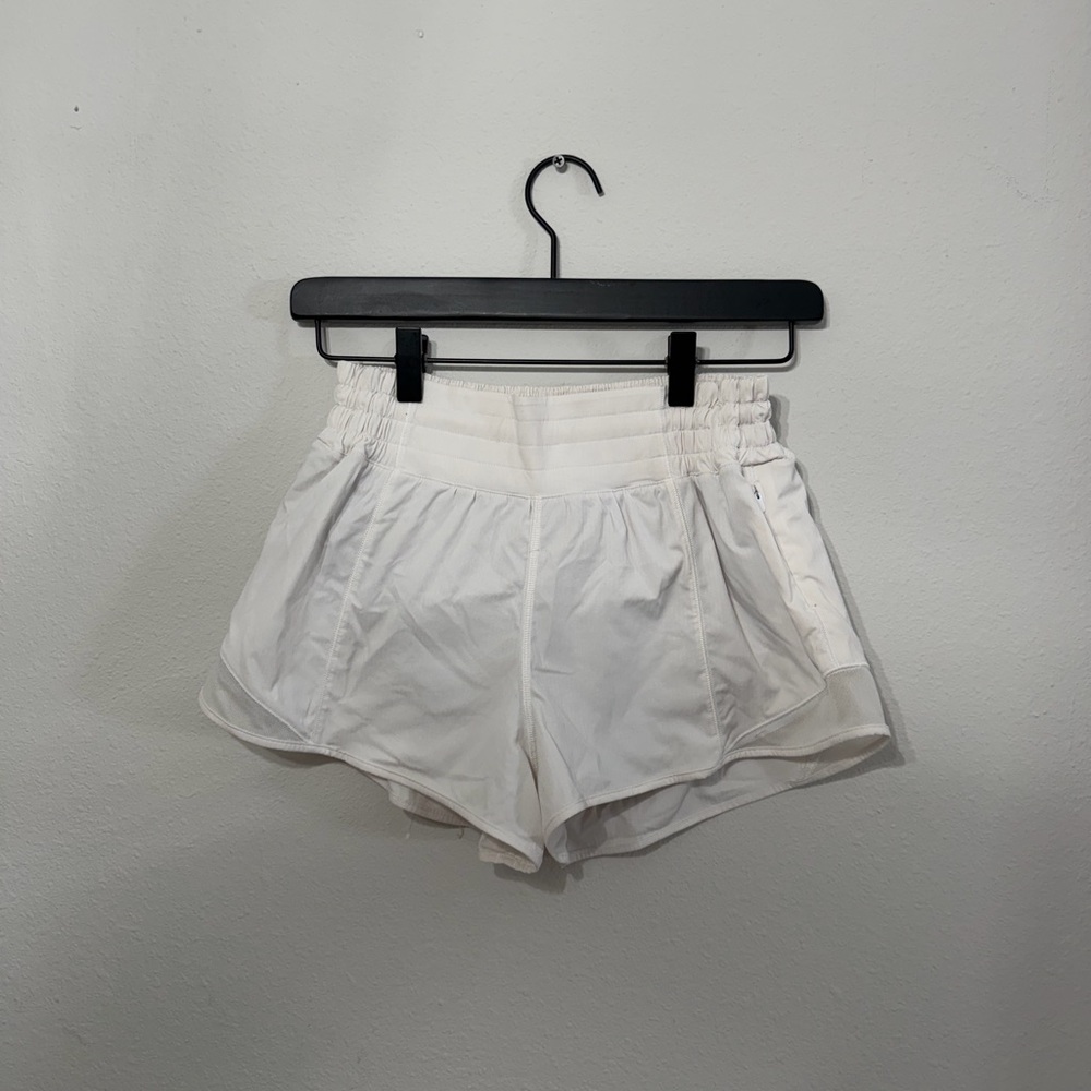 Lululemon Hotty Hot Short 2.5"